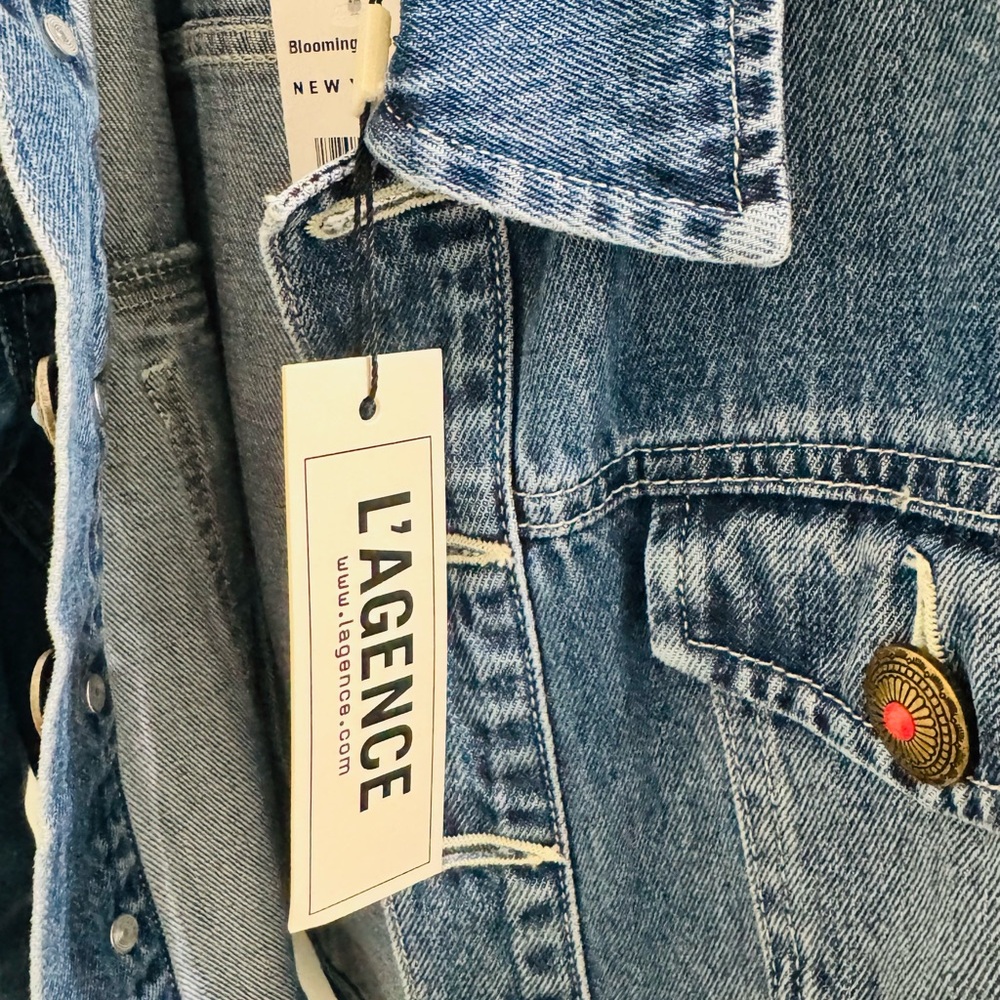 L'AGENCE
Koda Cropped Denim Jacket - Picture 9 of 11